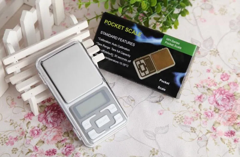 200 pezzi da DHL FEDEX 200 g / 0,01 g Mini bilancia tascabile gioielli elettronici digitali portatili con scatola al dettaglio