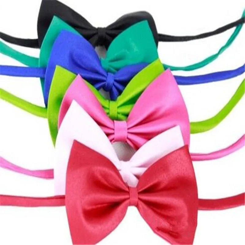 Pet Bow Tie Dog Bow Slips Små För Klänning Spärr Bib Med Tie Cat Slipsar Mode Tillbehör DHL Gratis