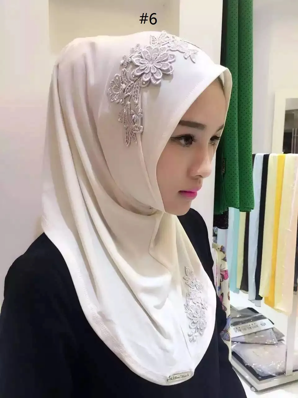 Kvinnor Lace Muslim Hijab Tryckta Instant Shawls Jersey Modal Scarf Amira Slip på halsdukar Wraps Kvinnors Huvudduk kan välja färg 77