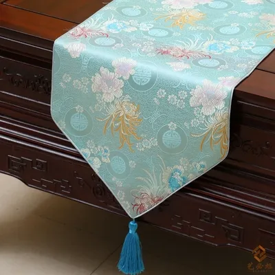 Extra Long 120 inch Chrysanthemum Table Runner Fashion Luxury Dining Room Table Cloth High End Decor Table Protection Pads Placemat 300x33cm