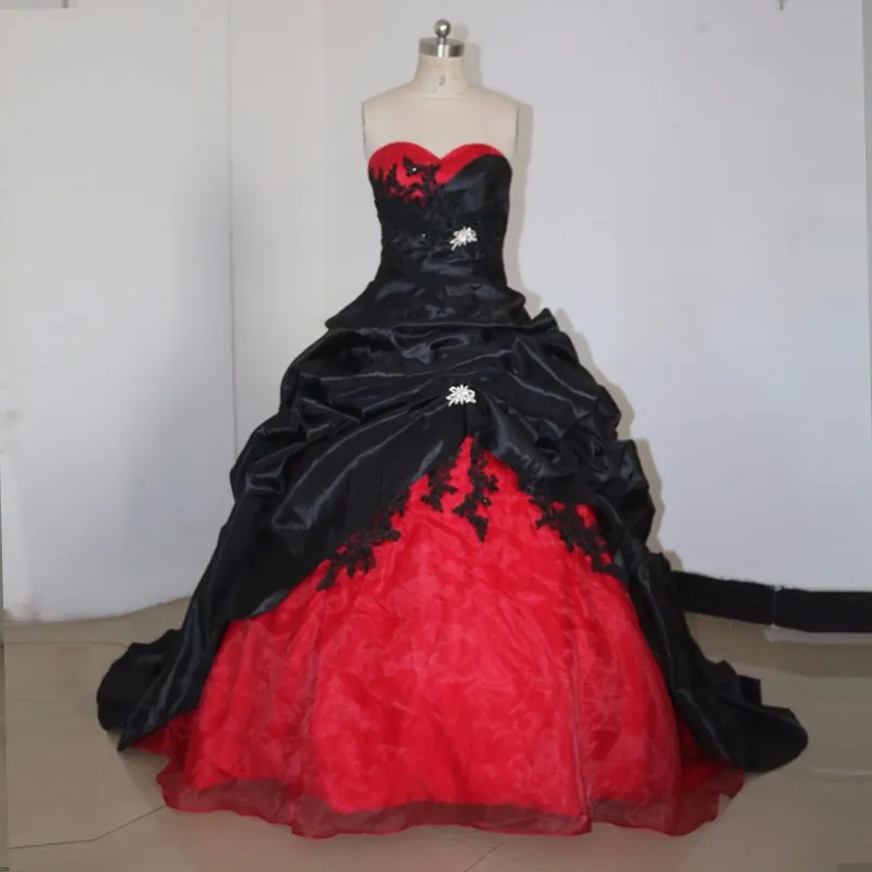 Black And White Gothic Princess Wedding Dresses Ball Gown Vintage Sweetheart Corset Back Taffeta Colorful Bridal Gowns Custom Made