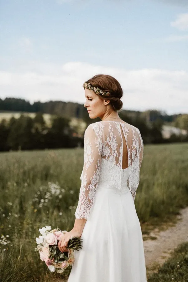 Romantische Land-Strandhochzeitskleider, schlicht, elegant, herzförmig, bodenlang, preiswerte Brautkleider mit abnehmbarer, exquisiter Spitzenjacke