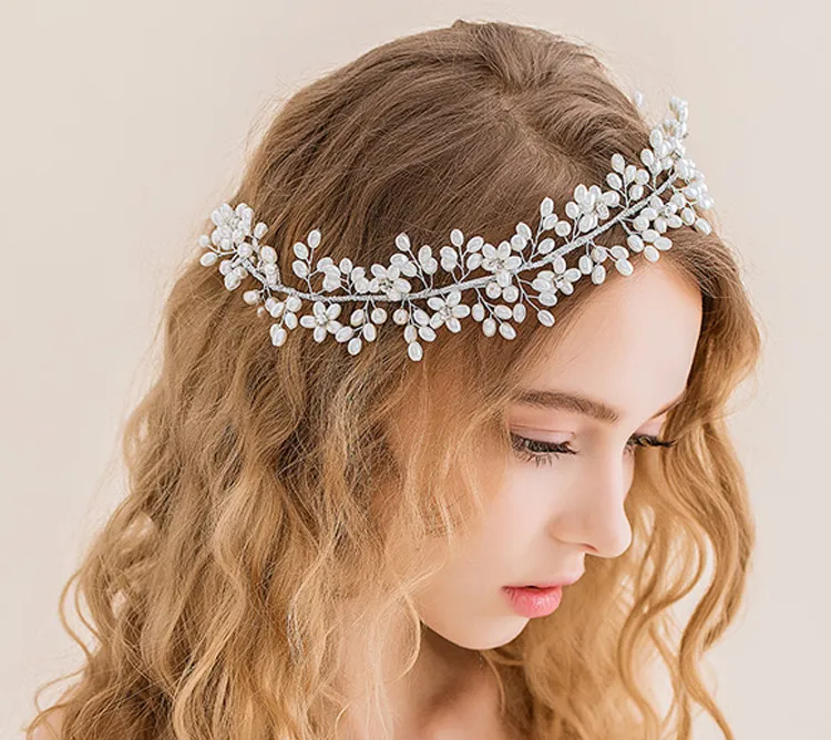Artificial Garland Crown Bridal Hair Accessoarer Bridal Headbands Bröllops huvudbonad för Bride Dress Headdress Tillbehör Pearl Headpieces