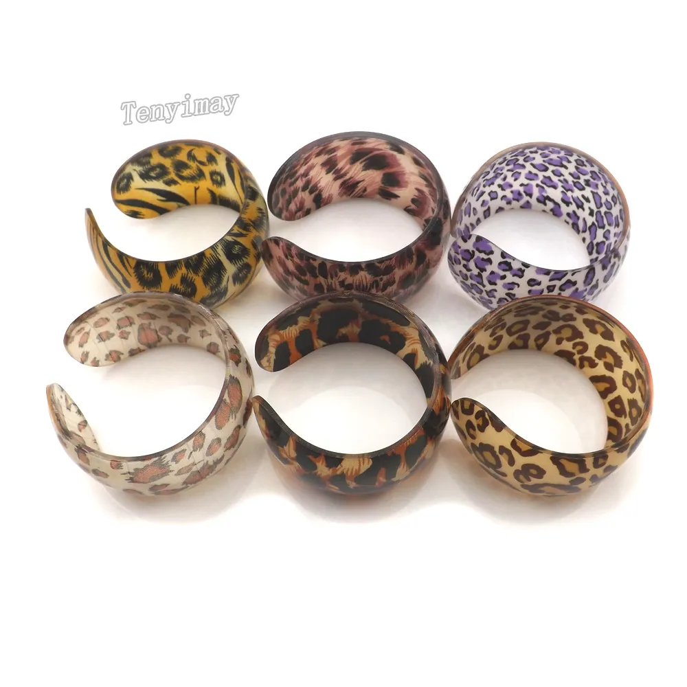 Acrylic Bangle Fashion Mixed Color Leopard Printed Opened Wide Bangle For Promotion Wholesale 