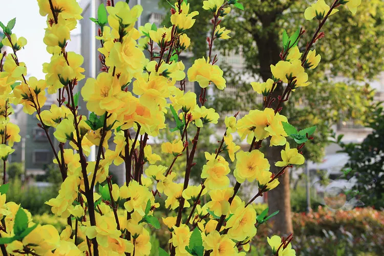 100 pezzi di ciliegio artificiale primavera prugna fiore di pesco ramo albero di fiori di seta la decorazione della festa nuziale bianco rosso giallo rosa i