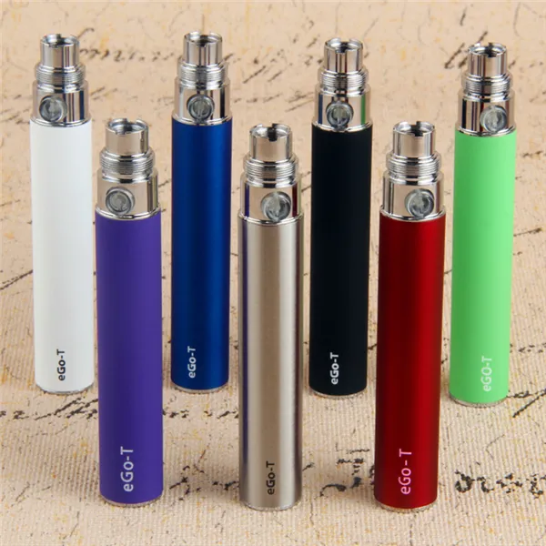 MOQ E cig Vaporizer eGo CE4 Vape Pen Batteries Avec Chargeur USB Ego-T 510 fil batterie 650 900 1100 mAh pour CE3 Wax Oil Atomizers