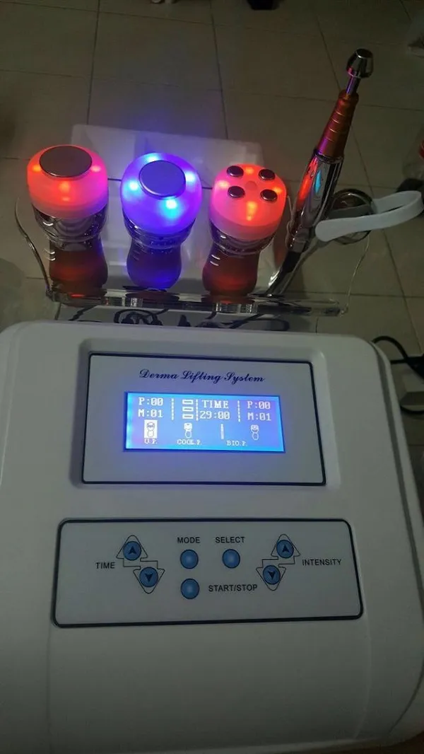 새로운 도착 휴대용 Electroporation 장치 아니 바늘 피부 치료를위한 Mesotherapy 기계 얼굴 리프팅 전기 영동 냉각 초음파