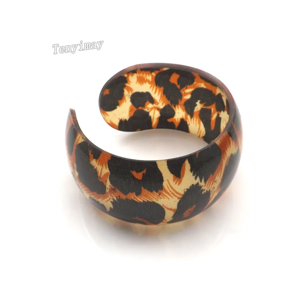 Acrylic Bangle Fashion Mixed Color Leopard Printed Opened Wide Bangle For Promotion Wholesale 