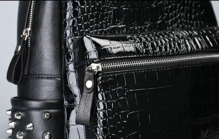 Fashion Alligator Backpack Brand Rivet Bags Casual Men Designer Bag New Bags Unisex Sports Outdoor Travel Backpacks #H810