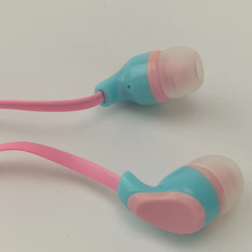 Ear phone low price new arrivals