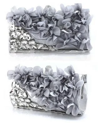 2017 The new lovely flower package Diamonds dinner bag Solid can be hand-held diagonal cross-objects of a multi-purpose
