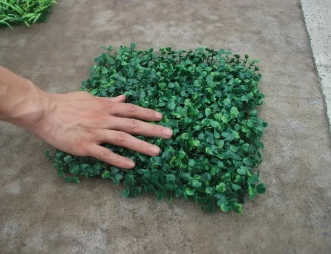 Vente en gros herbe artificielle tapis de buis en plastique arbre topiaire Milan herbe pour jardin, maison, magasin, décoration de mariage Plantes artificielles