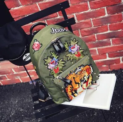 Korean goods JTXS genuine shoulder bag female Korean version of the backpack tide cloth personality tiger head embroidery Oxford s4599785