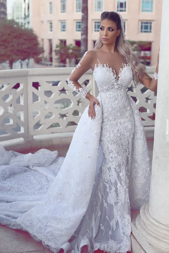 Robes de mariée sirène en dentelle de luxe avec train détachable 2017 date pure cou manches longues robes de mariée appliques boutons arrière robes