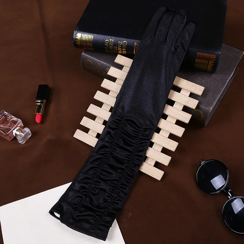 サテンの結婚式のブライダル手袋のしわの日焼け止めのエチジット手袋、黒、白、赤、ピンク、金、銀、ライトブルー、カラー、長さ45cm