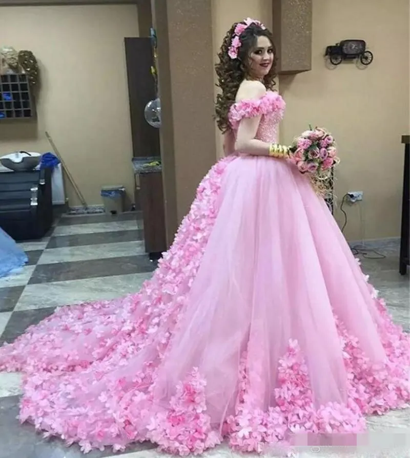 Elegancka Suknia Balowa Quinceanera Suknie z Handmade Flowers Puffy Tulle Celebrity Prom Sukienka Długie Koronki Wracać Cekiny Suknie Bridal Beach