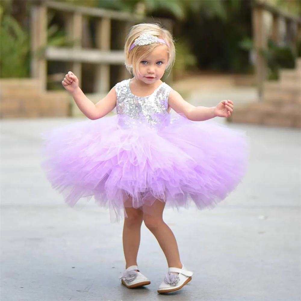 Argent Paillettes Robes De Fille De Fleur Lavande Tulle Volants Filles Pageant Robes Longueur Au Genou Enfants Robe De Fête D'anniversaire Pour Le Mariage