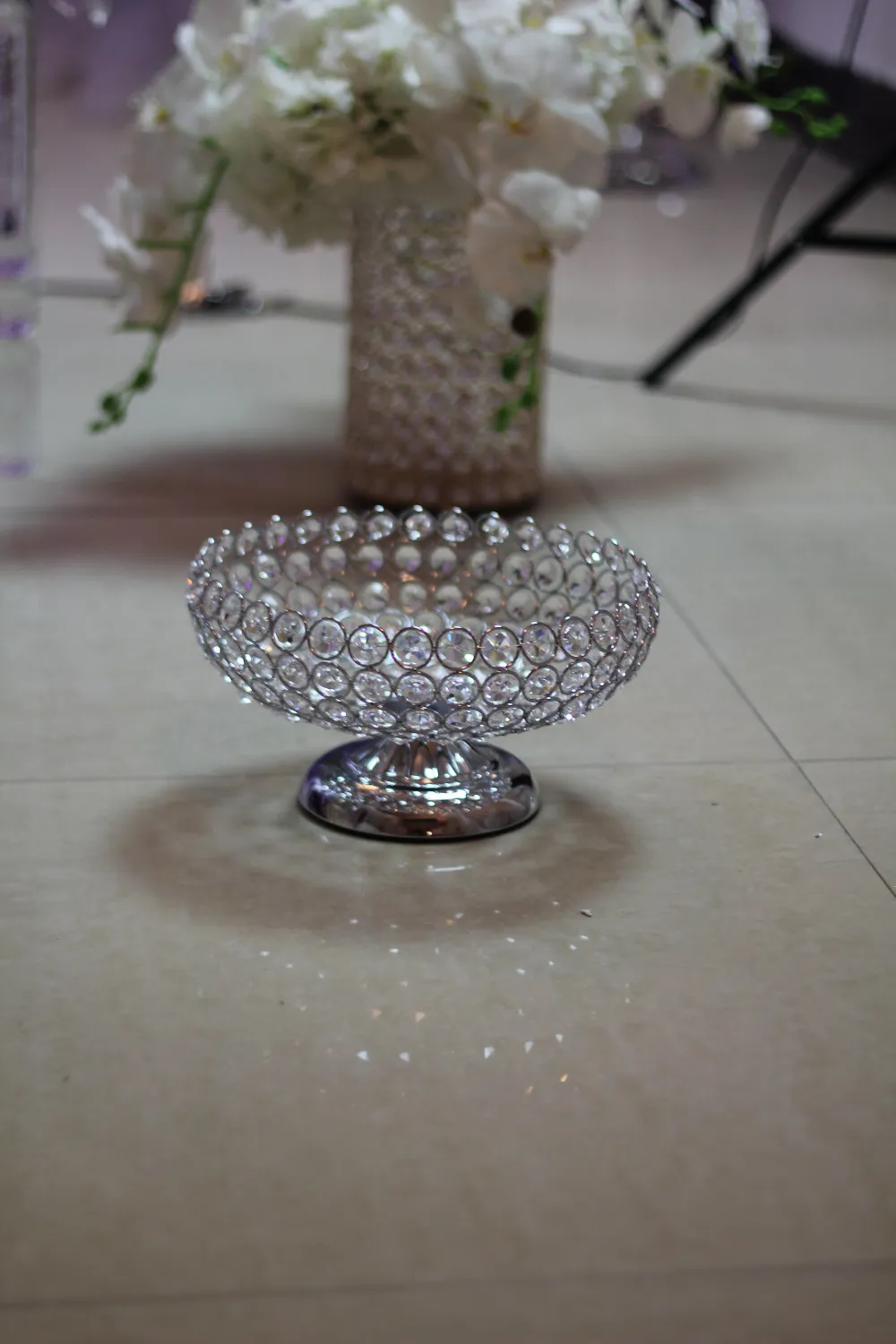 Wholesale Dimeter 26cm Crystal Bead Fruit tray plate bowl stand wedding centerpieces