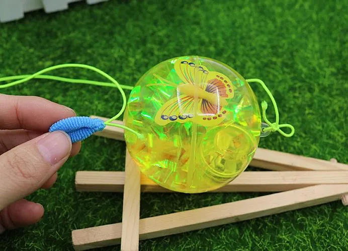 Palla Rimbalzante Flash A LED Con Cordino Elastico Si Illumina Al Buio, Palline Rimbalzanti Illuminate, Bomboniere, Decorazioni Natalizie Da Appendere, Giocattolo Bambini, Plastica, Oro Da 1,78 € | DHgate
