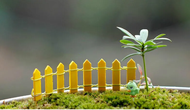 Mini Fence Small Barrier Träharts Miniatyr Fairy Garden Dekorationer Miniatyr Staket för trädgårdar Tiny Barriers Hot Sale