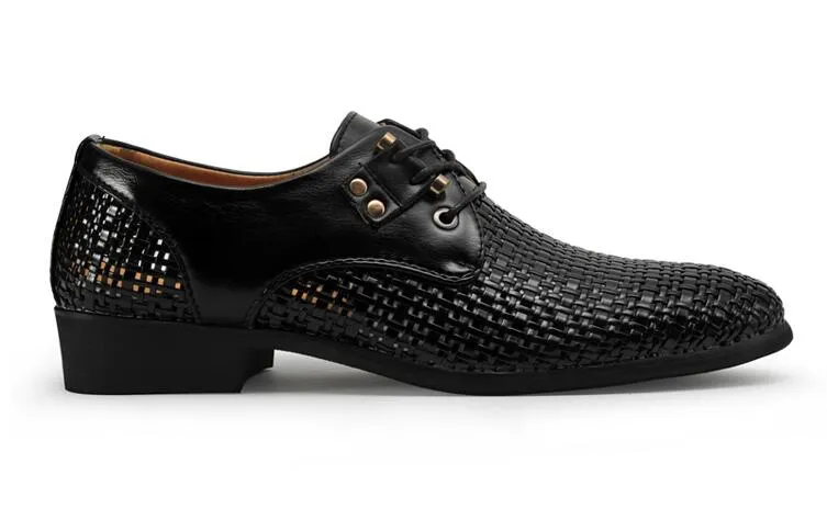 Nouveau été dernier du marié Chaussures de robe de mariée pour hommes Breffable Hollow Out PU Cuir Chaussures pour trou de trou pour hommes sandales en cuir blanc / noir / marron ax124