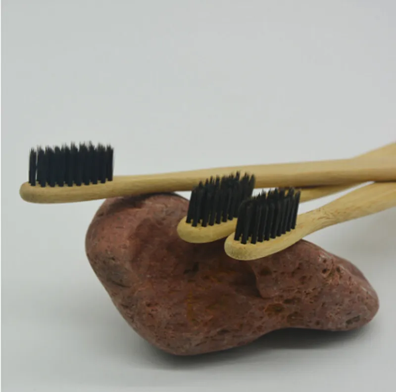 Bambou personnalisés brosses à dents de la langue plus nettoyant pour prothèses dentaire Kit de voyage Brosse de dents8189772