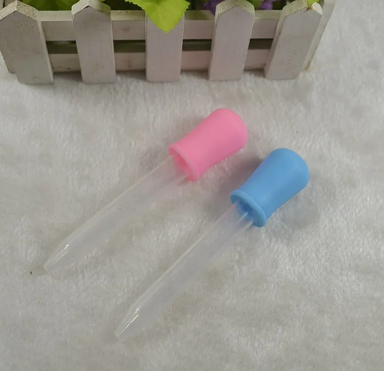 Dropper type feeder baby medicine can be equipped with safe child feeder cup