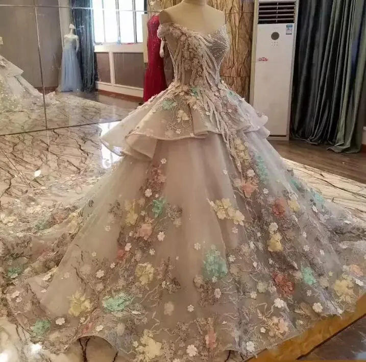 Fairy Kolorowe Off The Ramię Suknie Ślubne 2018 Wiosna Lato Organza Wielowarstwowe Suknie Ślubne Koronkowe Aplikacje Dubaj Wedding Vestidos