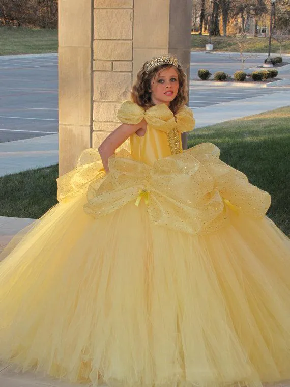 Vestido de Baile Vintage Vestidos Da Menina de Flor Luz Amarela Organza Ruched Cap Mangas Meninas Pageant Vestidos de Tule Até O Chão Vestido de Princesa Do Bebê