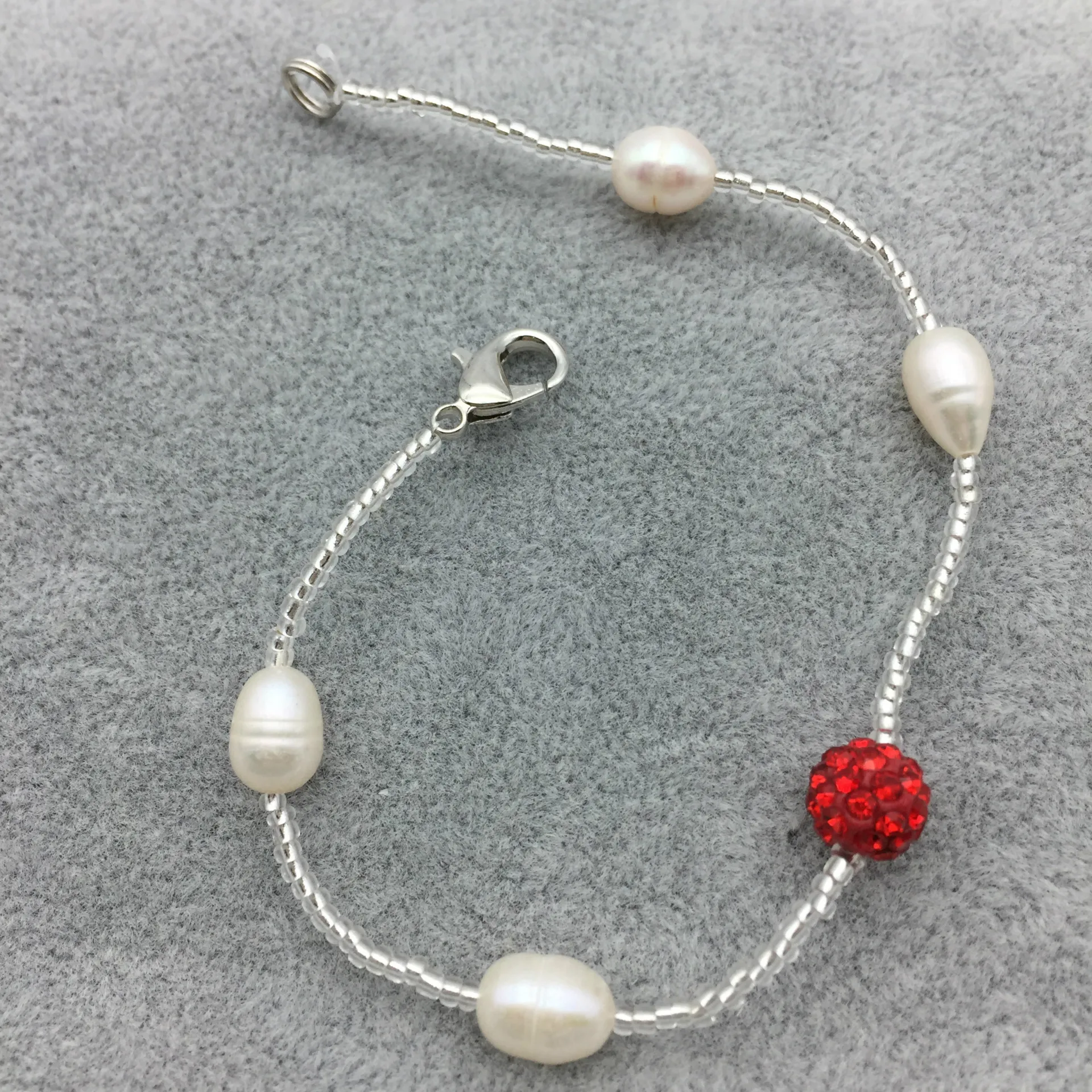 Prix promotionnel ! Style mixte commande mixte bracelet de perles d'eau douce naturelles pures bracelet à breloques en perles de cristal de mode