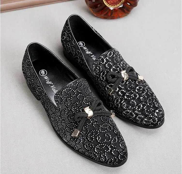 Fashion Luxury Casual Formal Shoes For Men Black/red Genuine Leather Tassel Men Wedding Shoes Gold Metallic Mens Studded Loafers AXX286