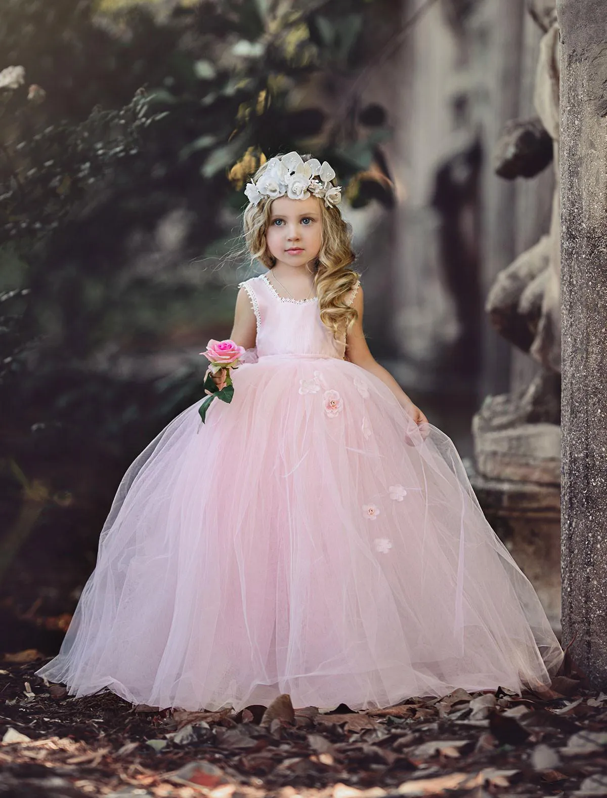 Light Pink Flower Girls Dresses Scoop Neckline Sleeveless Birthday Dress Back Zipper Ball Gown With Handmade Flowers Tiered Custom Made