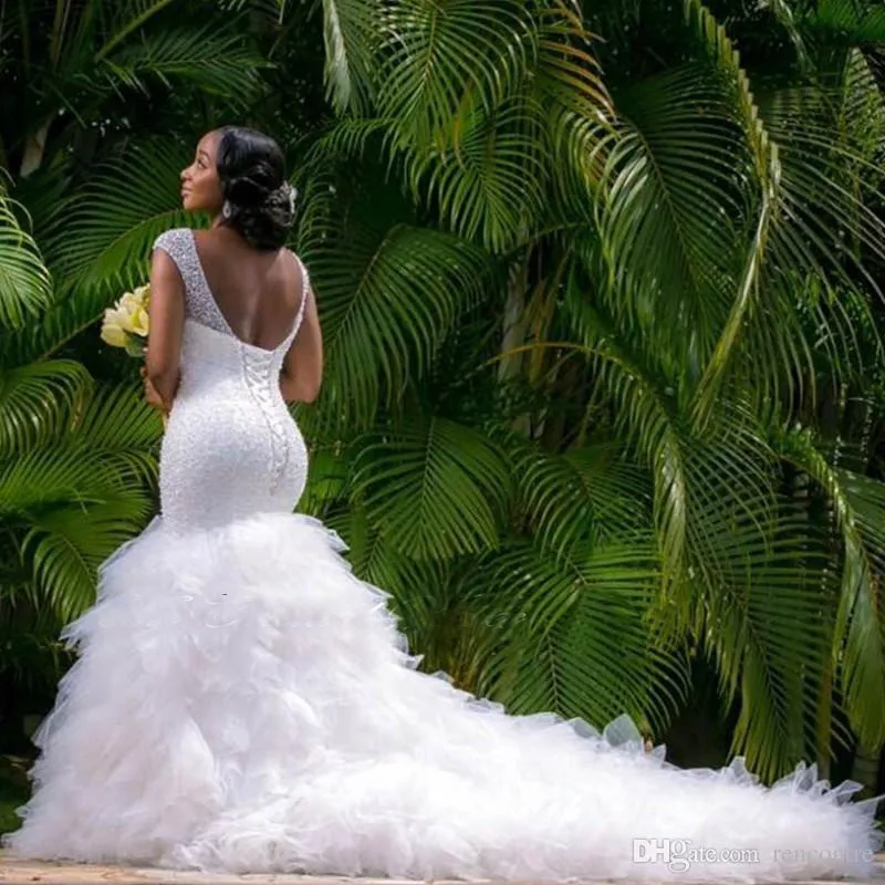 Африканский стиль Плюс Размер Свадебные платья Русалка 2020 Sparkly бисером Глубокий V шеи Свадебные платья Мантия де брак Свадебные платья для чернокожих женщин