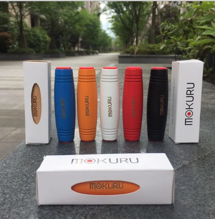 2017 Mokuru Fidget Roller Incroyable Bureau Jouet Nouveauté Gag Jouets Impression Bois Hêtre Jouet Anti-Stress Flip Décompression T jusqu'à