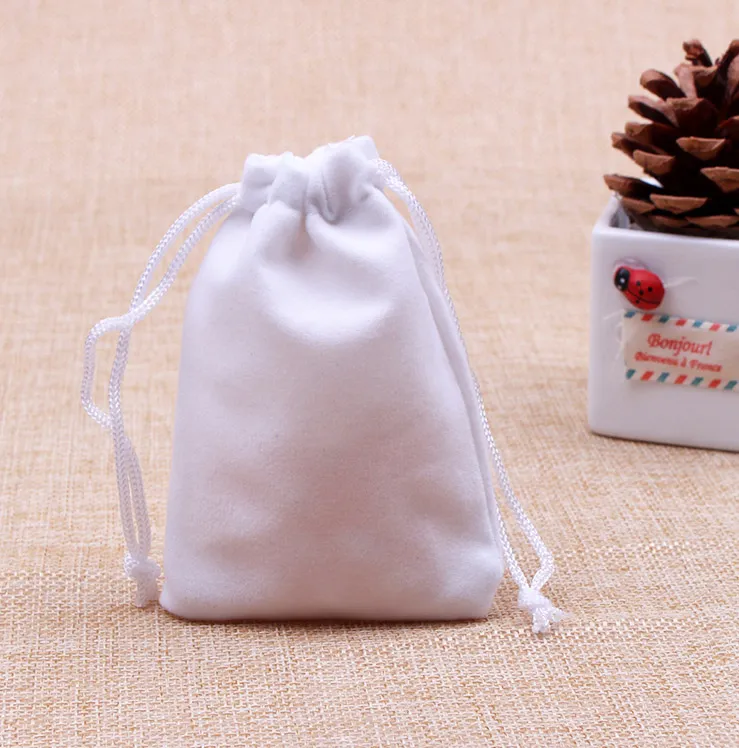 Small Velvet Favor Drawstring Bag 7x9cm2.75 x 3.5 inch Pack of 100 Rings Earrings Stud Jewelry Gift Packaging Pouch