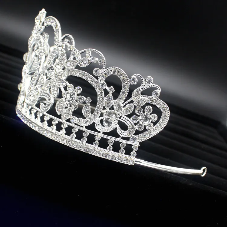 Bling Gold Silver Crystals Couronnes de mariage 2019 Bridal Diamond Jewelry Righestone Bandband Hair Couronne Accessoires Prom Prom Tiara 9885346