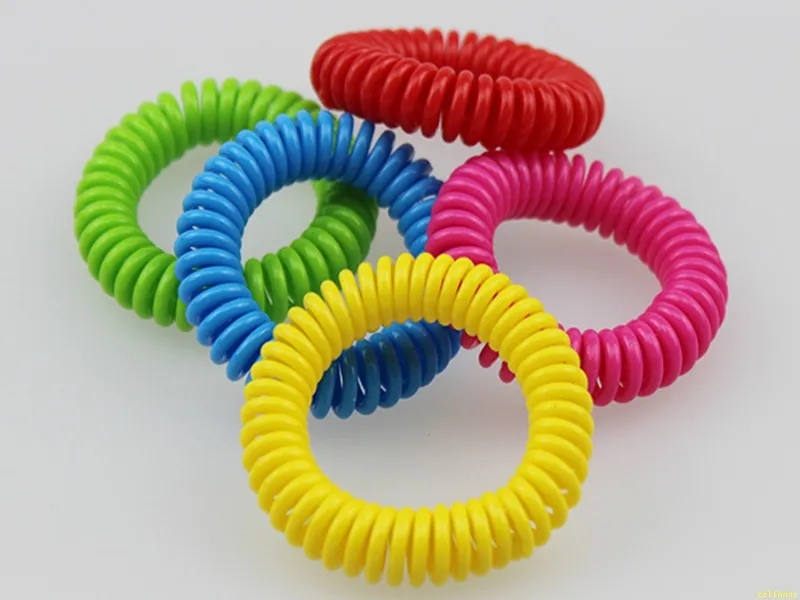 livraison gratuite Anti moustique répulsif printemps Bracelets pur naturel bébé bracelet main anneau couleurs aléatoires