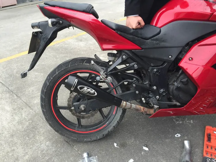 TKOSM Yarış Motosiklet Egzoz Bağlantısı Orta Boru Arayüzü Tüp ER6N R25 Z250 Z250SL Motosiklet Egzoz Susturucu Boru Escap Damper Uyar ...