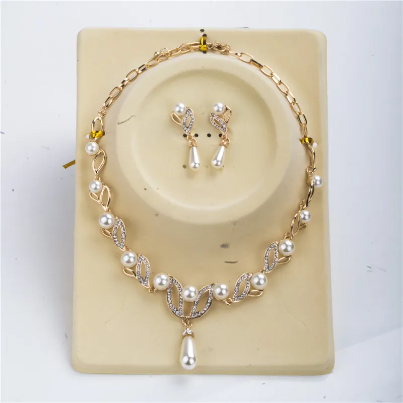 18k gold girl pearl necklace pearl earrings sets of plant flowers crystal pearl mosaic fashion bride jewelry set cocktail party j9024094
