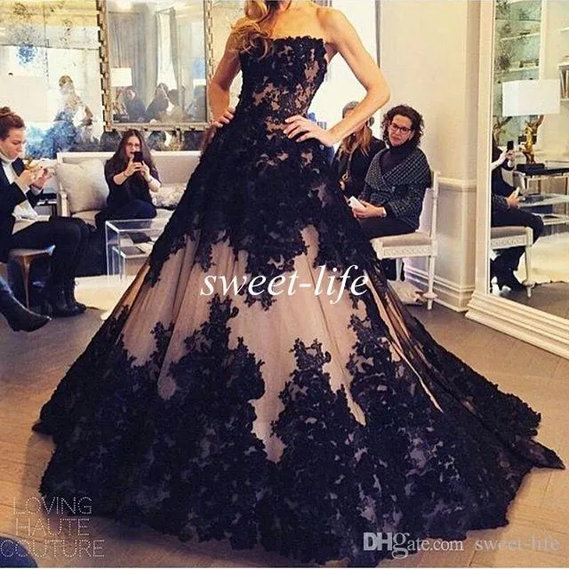 Black and White Evening Dresses 2020 Lace Strapless Appliques Gothic Tulle A Line Princess Prom Gowns5161374