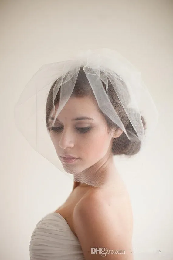 Hurtownie Tani Nowy Krótki Mini Ślubna Welon Prosta Welon Bridal Hot Headwear Tulle Akcesoria do włosów Headpiece