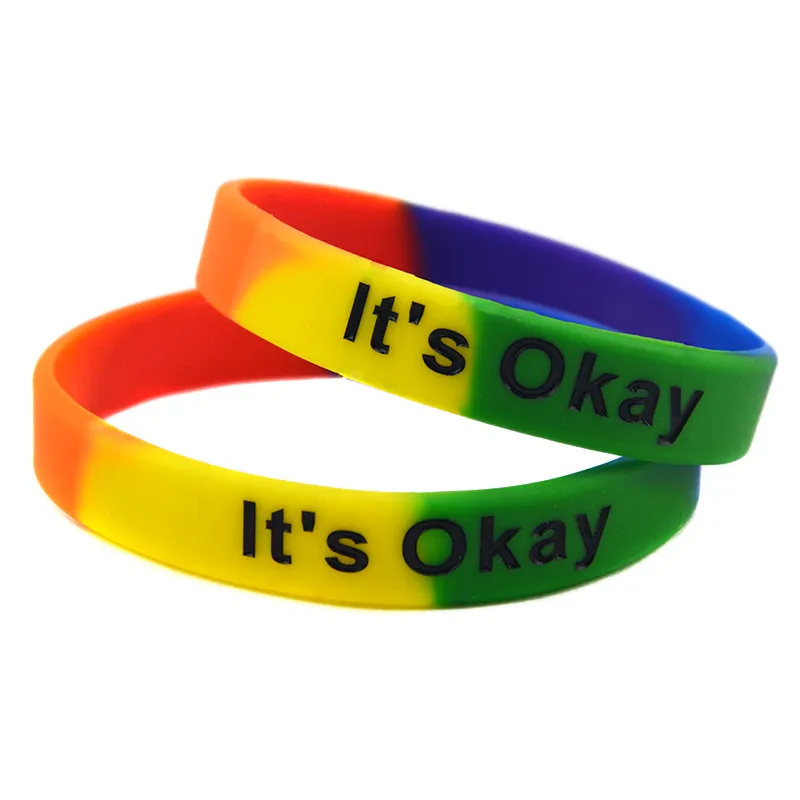 100PCS It is Okay Bracelet en silicone à la mode Décoration Logo Taille adulte Couleurs arc-en-ciel pour cadeau de promotion