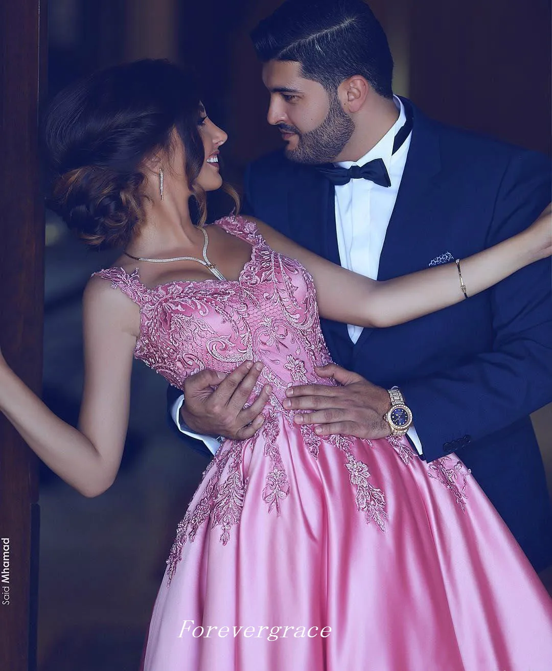 Pink Color Prom Sukienka Skromny powiedział Mhamad Long Bez Rękawów Backless Aplikacja Formalna Wear Party Suknia Custom Made Plus Size