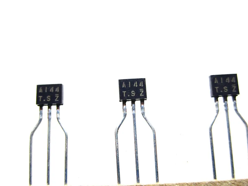 Power Transistors A144オリジナルの本物の割引新日本rohm