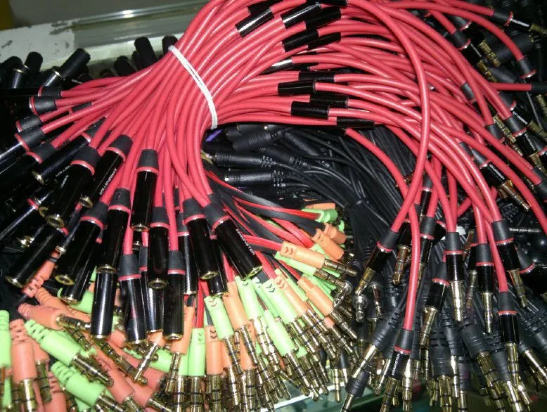 Gratis frakt 3.5mm Hörlursuttag 1 Man till 2 Kvinnor Audio Splitter Connecter Adapter Kabel 50pcs / Lot