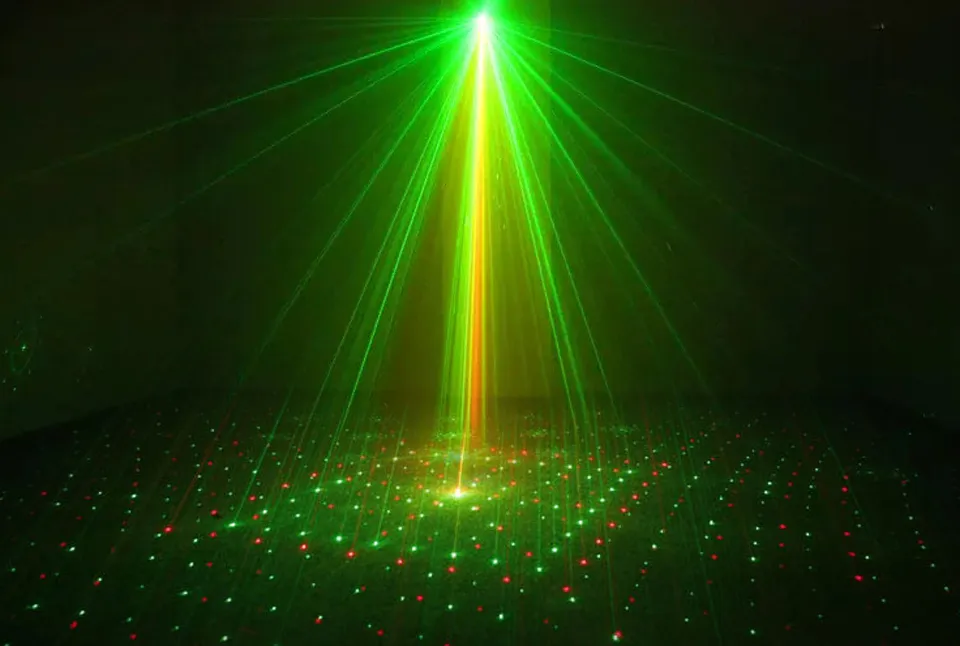 Barato 2 X Mini LED Laser Pointer Discoteca Luz Do Estágio Do Partido Padrão de Iluminação Da Lâmpada Do Projetor Show IR Remote RGB Laser Projector Luzes de Presente de Natal