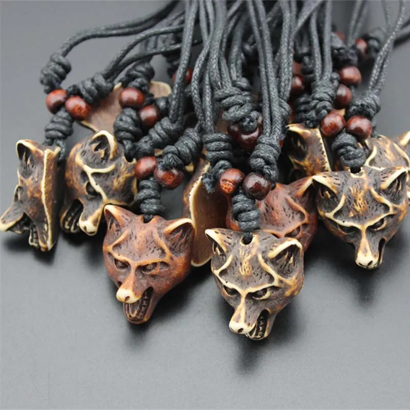 New Fashion Carved Totem Bionic Bone Wolf Pendenti Collane Simulato-Bone Wolf Collane Lunghezza Corda Gioielli regolabili uomo Donna