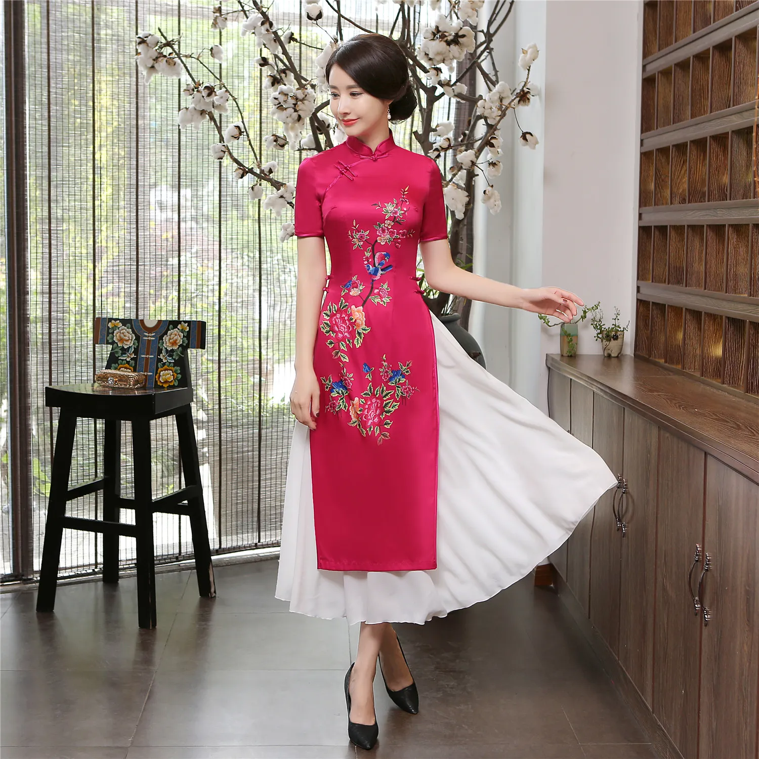 Шанхайская история Вьетнам Аодай Китайская традиционная одежда для женщины Qipao Long китайское восточное платье Red Cheongsam Ao Dai8499939