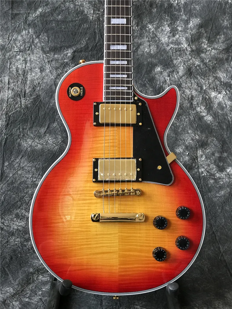 Disponibile - Chitarra elettrica personalizzata in colore Cherry burst con top in acero fiammato, guitarra, tutti i colori sono disponibili, alta qualità