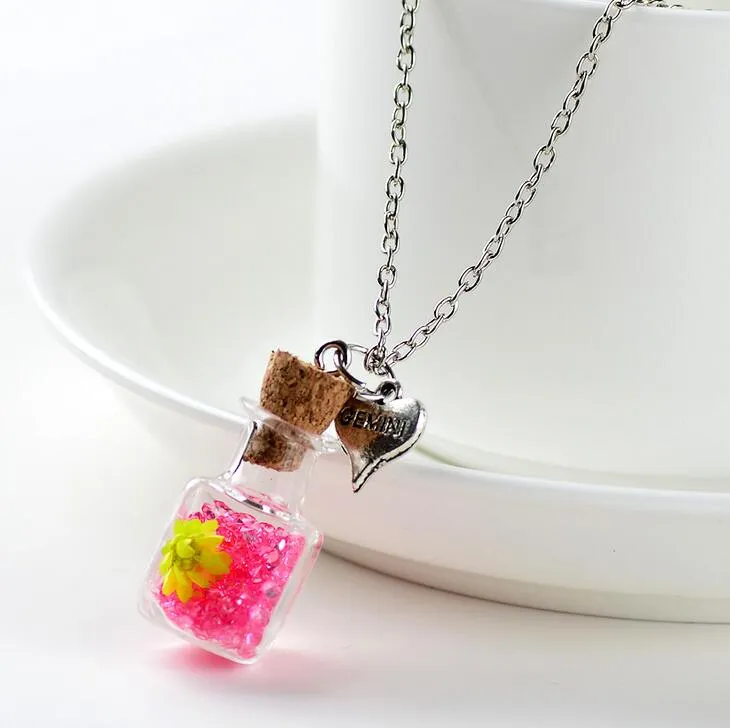 Gute A++ DIY Trockenblumen-Driftflaschen-Halskette, quadratische Glasflasche, Kristall-Anhänger, Ornamente WFN287 mit Kette, Mischungsauftrag: 20 Stück